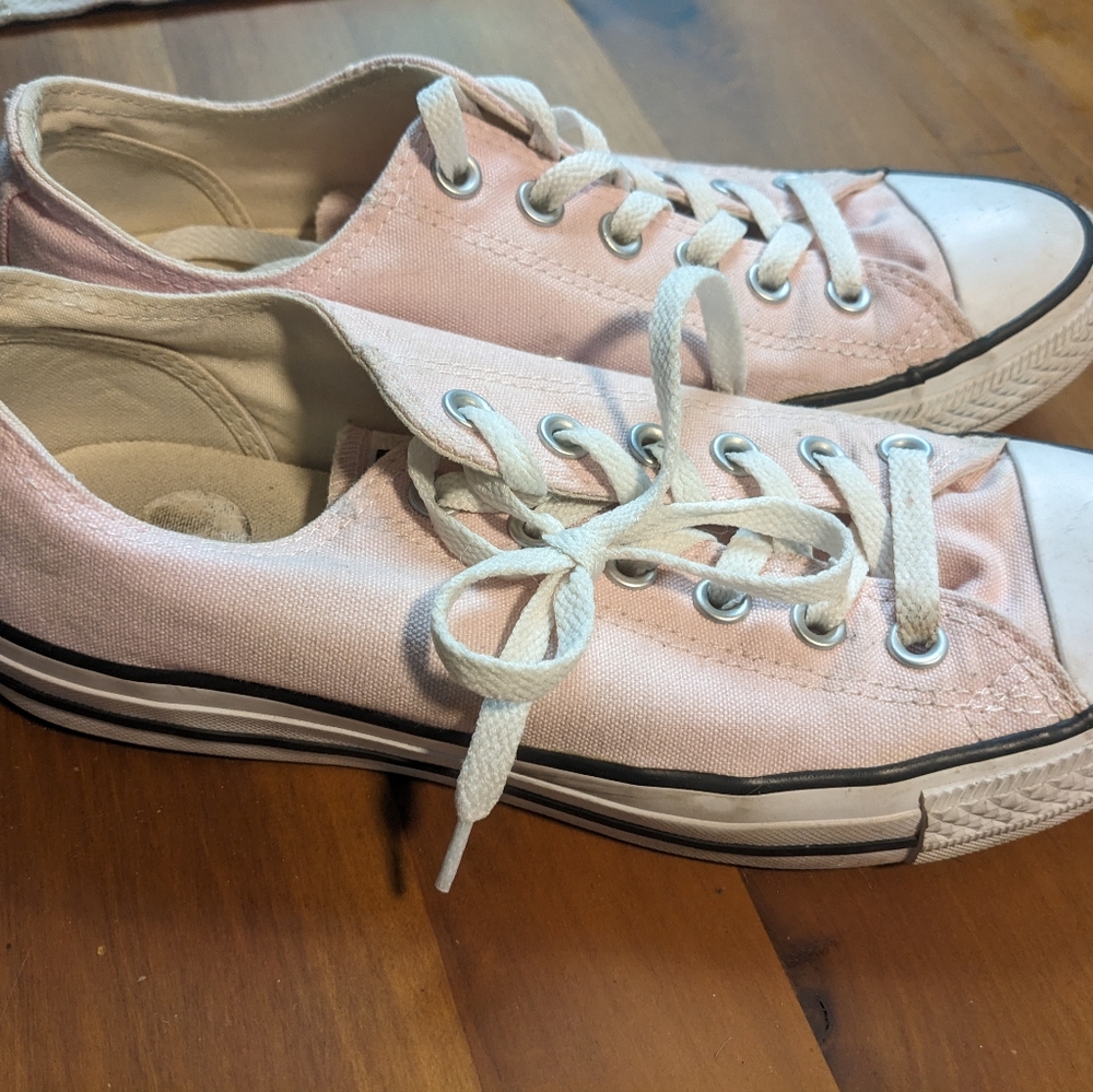 Low top Converse